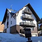 Alice I- By Interhome Apartman *